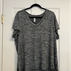 Athleta V-neck striped short sleeve activewear top size 2X